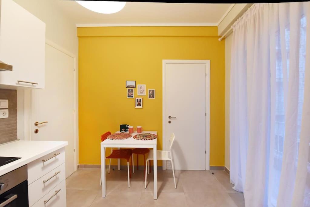 דירות סלוניקי The Muse, Colorful Cozy Flat On Mitropoleos Downtown מראה חיצוני תמונה